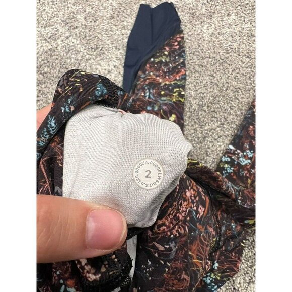 Lululemon Wunder Under HR Crop 23" *Updated Scallop Foliage Overlay Multi Size 2 - Picture 5 of 5